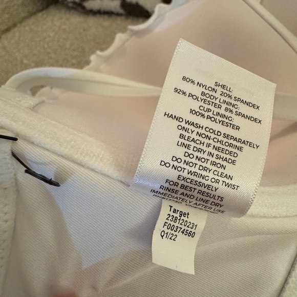NWOT Target Shade and Shore swim- Cream Scalloped Lace Bra 40D - Picture 6 of 8